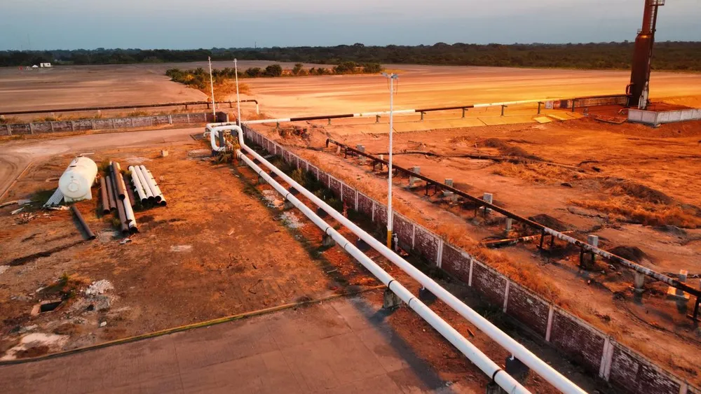 Vista aérea de instalación energética construida por GR Cárdenas